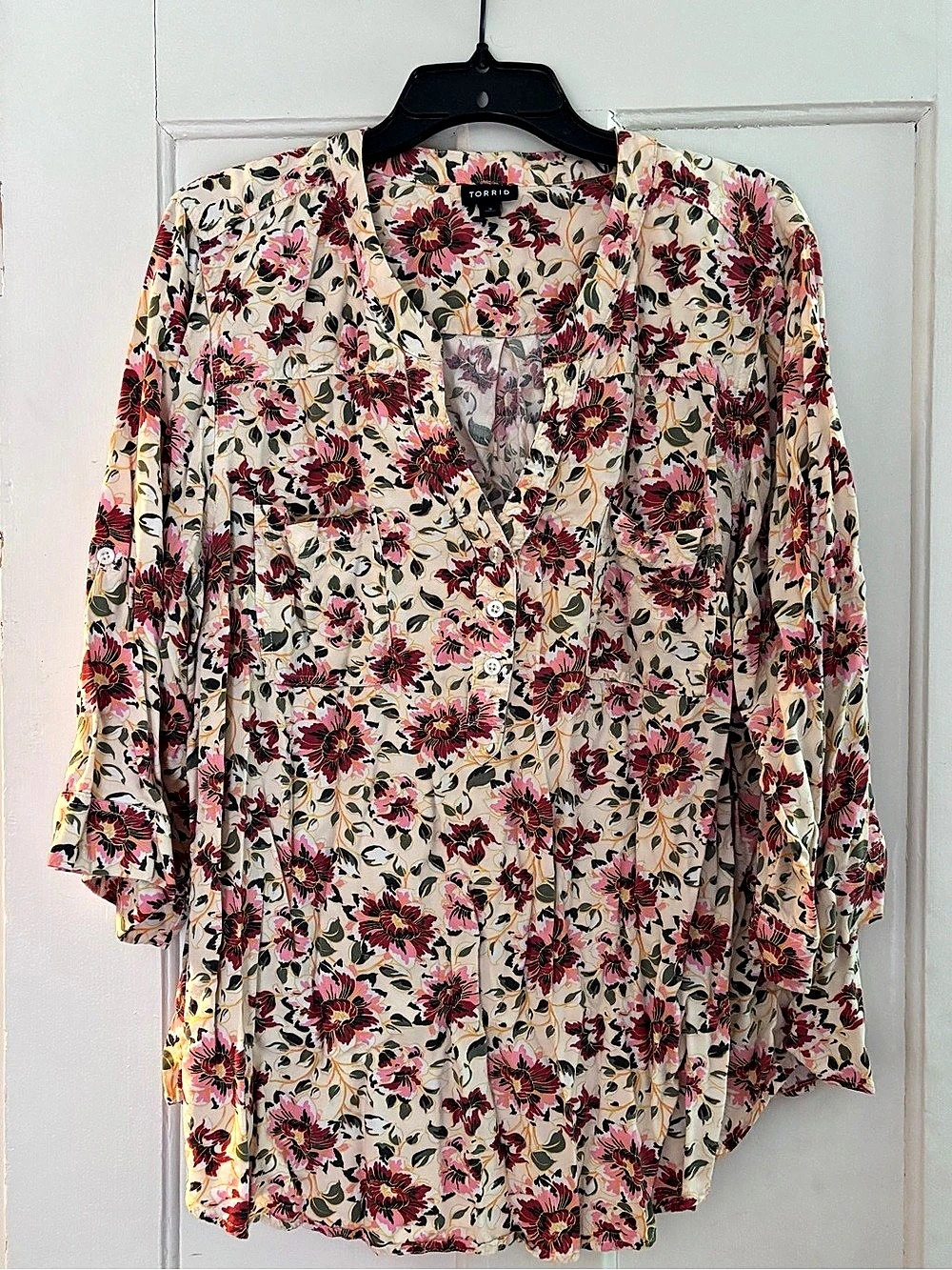 Torrid Floral Blouse in Pink & Cream Size 3 Like New